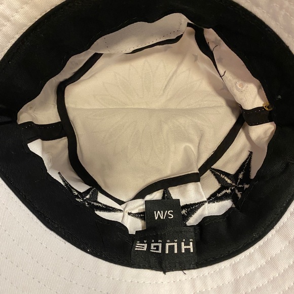 White Bandana Bucket Hat - Picture 3 of 4